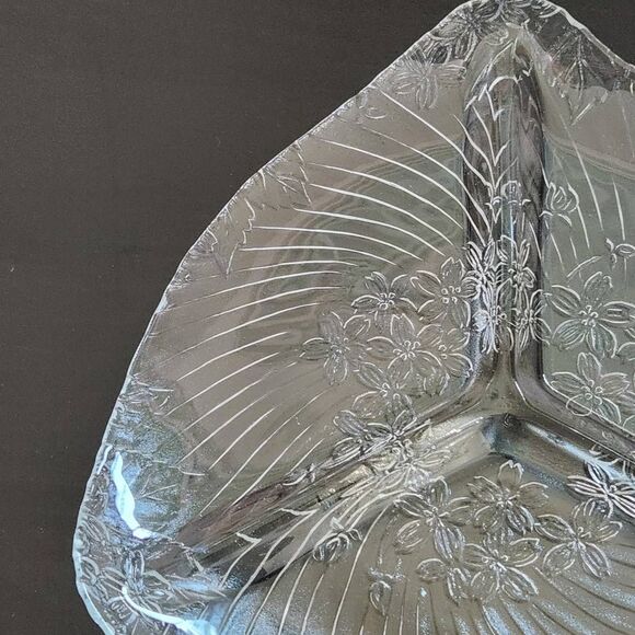 Vintage Glass Divided Plate Glass Relish Dish 3-Section KIG Malaysia Glass Dish - Picture 3 of 7